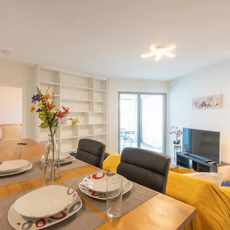 Super Near Basel Parking Privé Alcazar